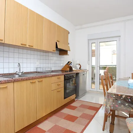 By The Sea Duce, Omis - 16406 * Дуче